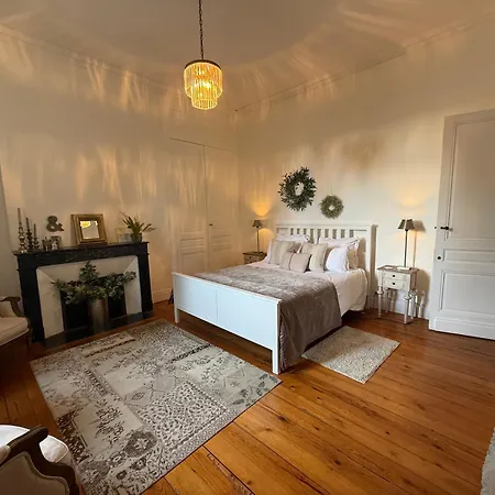 Apartment Maison M On The Dordogne Luxurious Sainte-Foy-la-Grande